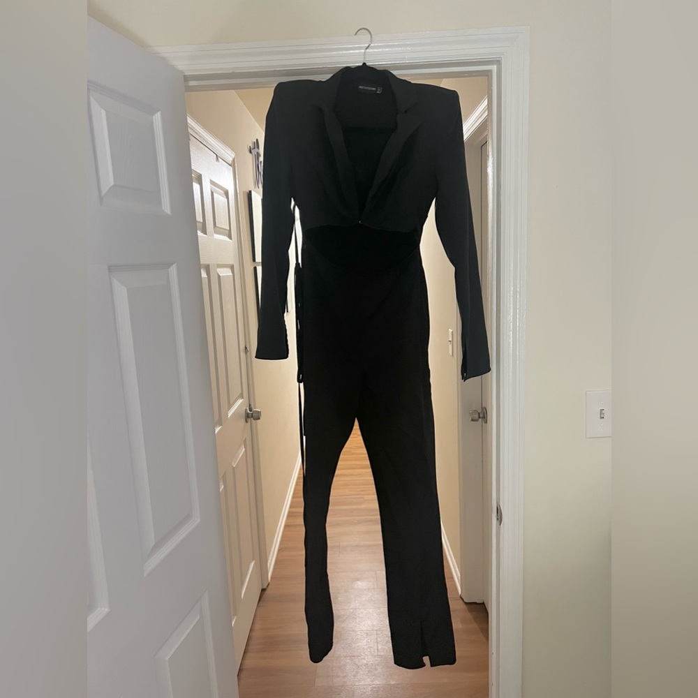 Black Wide shoulder cut out Jumpsuit